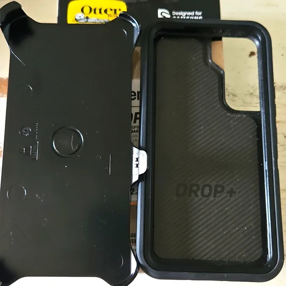 OtterBox Black Defender Case Rugged Protection - Picture 3 of 3